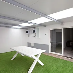https://la-corte-a2.in-canary-islands.com